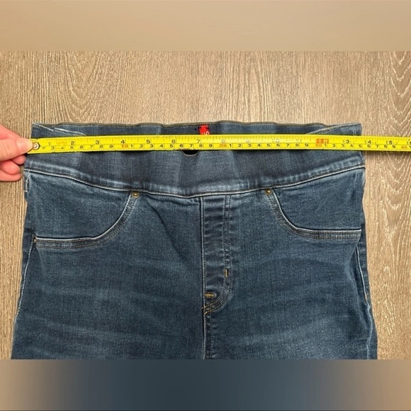 NWOT SPANX DISTRESSED ANKLE SKINNY JEANS MEDIUM WASH - Size Medium SKU:466 - Picture 13 of 16